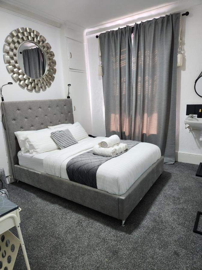 Quantock Lodge Vicarage 2 로체스터 외부 사진