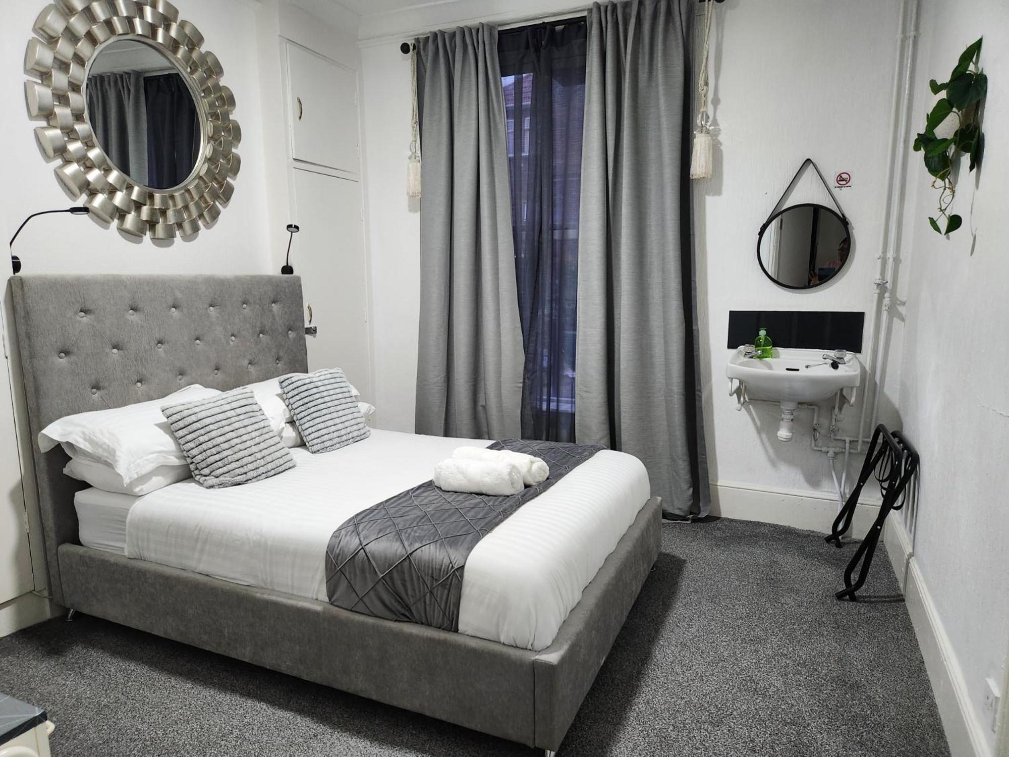 Quantock Lodge Vicarage 2 로체스터 외부 사진